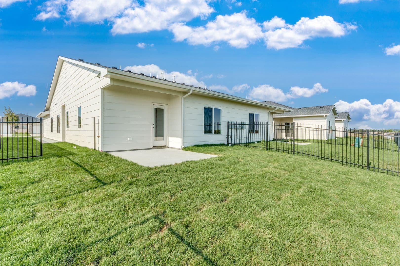 Goddard House: 15513 W Josephine St