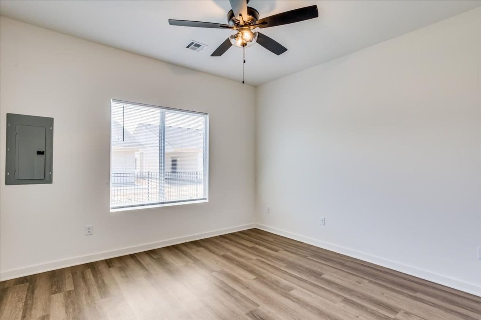 Goddard House: 15410 W Josephine Ct