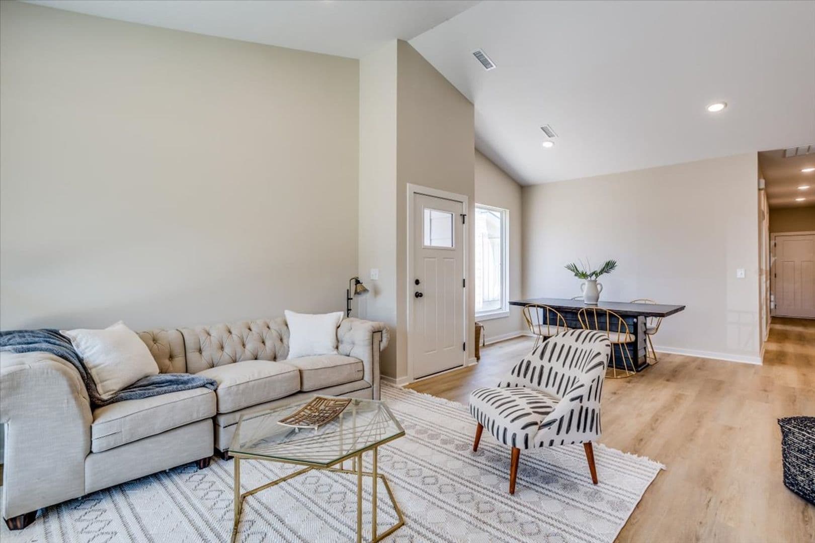 Goddard House: 1046 W Long Path St