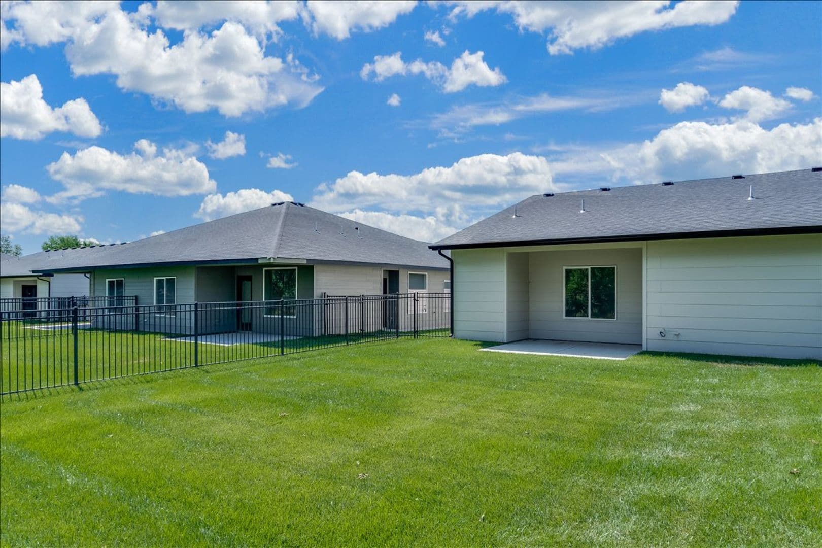 Wichita House: 11318 W 35th Cir S