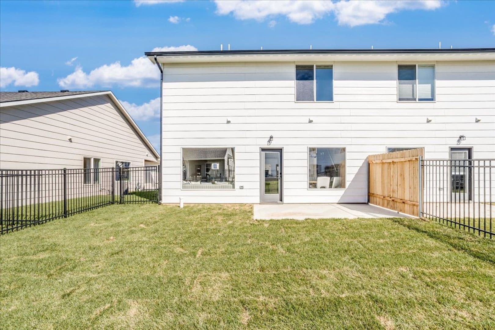 Wichita House: 2713-200 S Zulu St