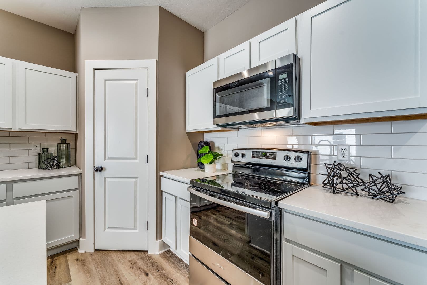 Wichita House: 5519 N Sandkey Ct