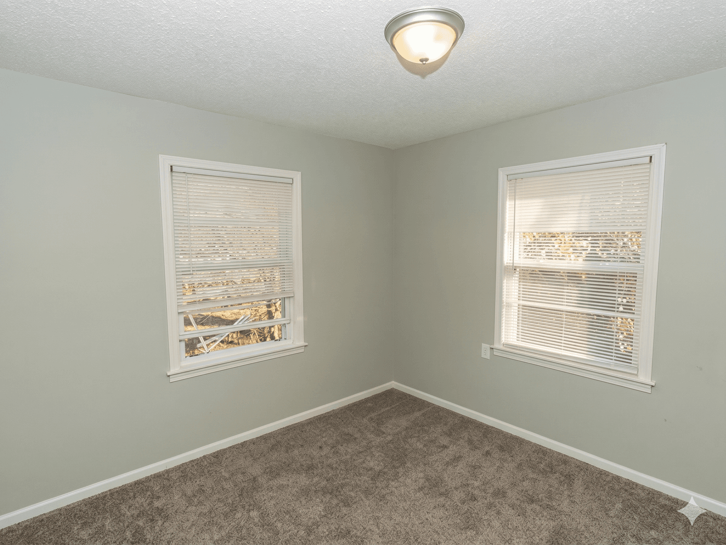 Haysville House: 416 W Spring Dr