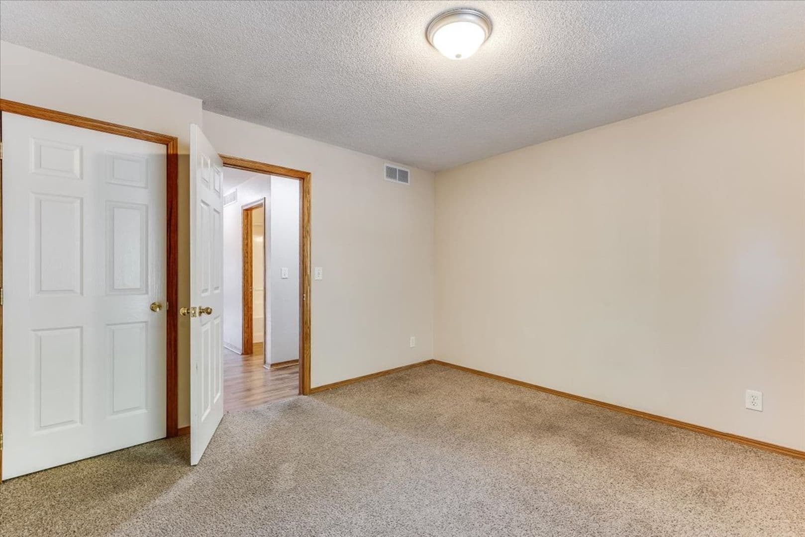 Wichita House: 121 N Florence St