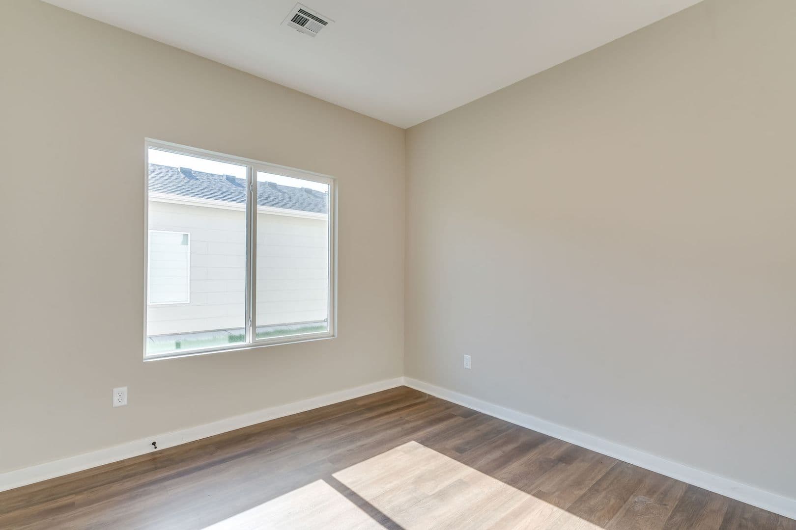 Goddard House: 15513 W Josephine St