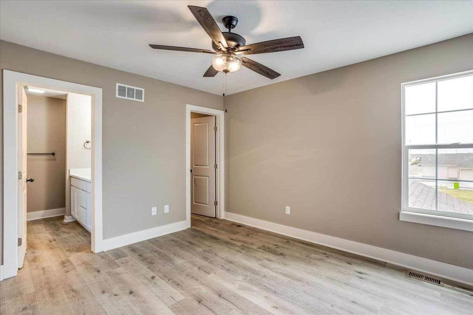 Wichita House: 12856 W Wheatland Ct