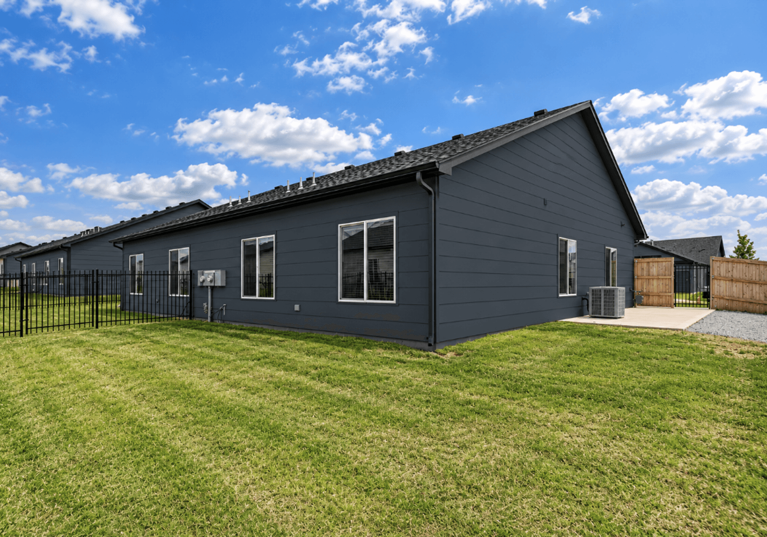 Kechi House: 2238 E Cheyenne Ct