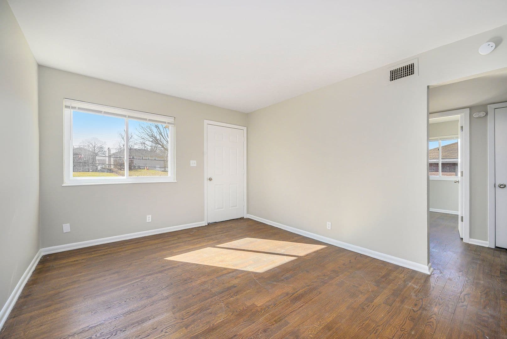 Gladstone Condo: 800 NE 68th St