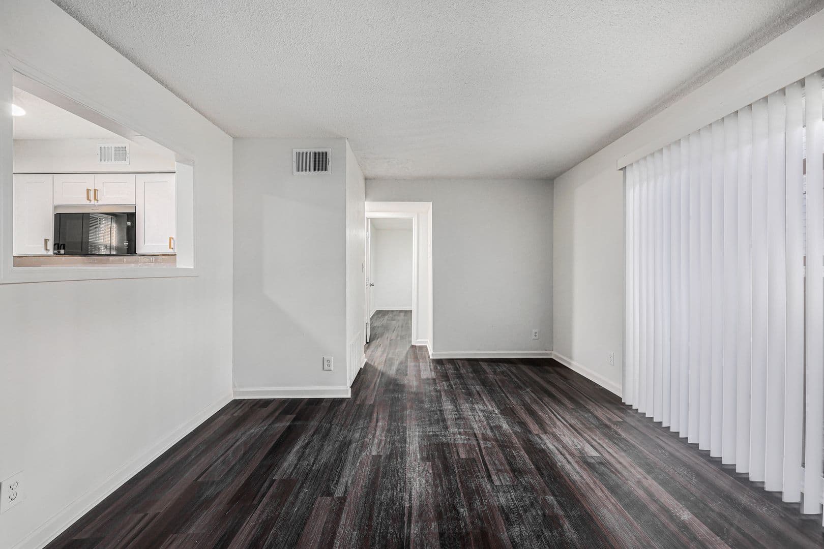 Kansas City Apartment: 4011 McGee St