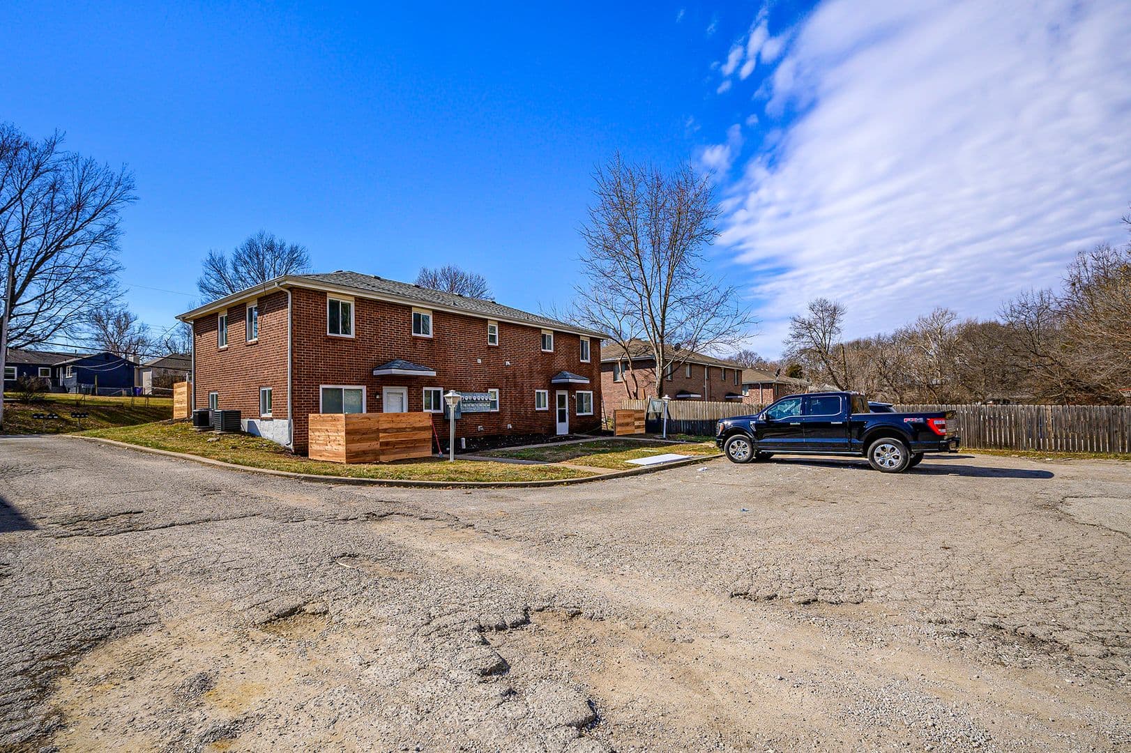 Gladstone Condo: 800 NE 68th St