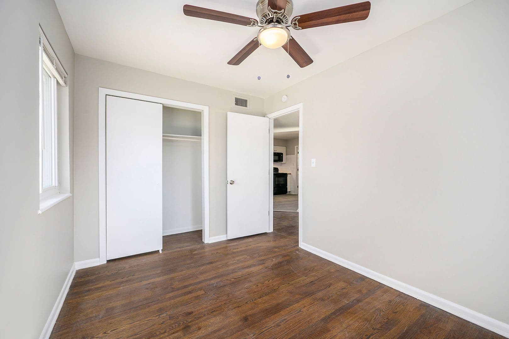 Gladstone Condo: 804 NE 68th St