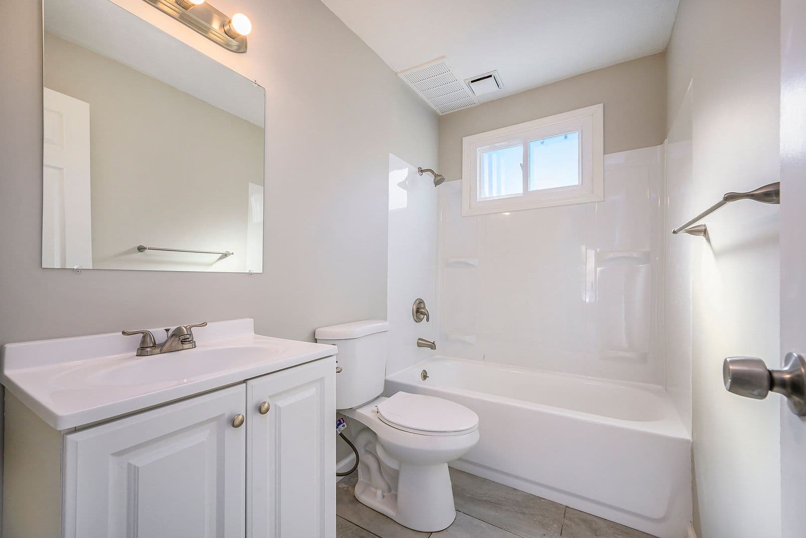 Gladstone Condo: 800 NE 68th St