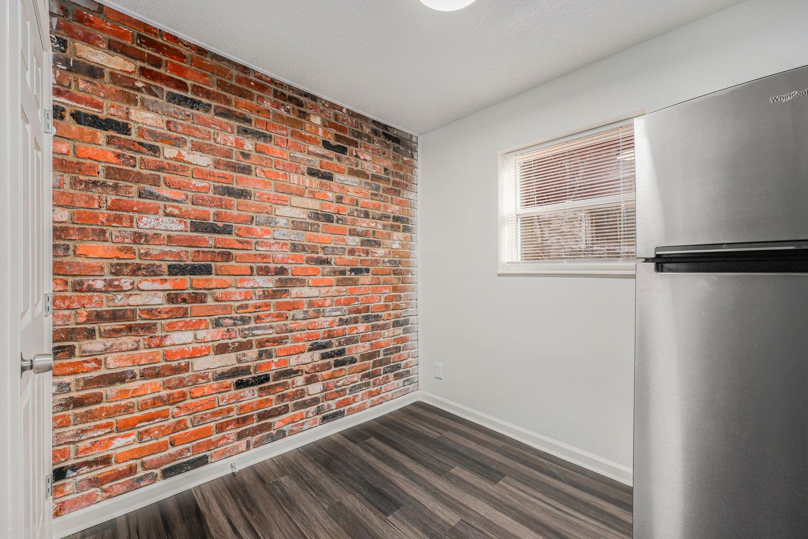 Kansas City Apartment: 4011 McGee St