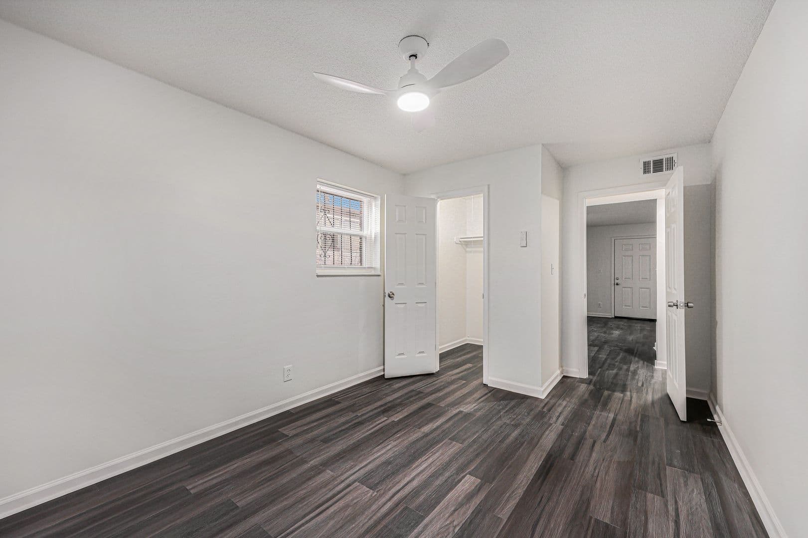 Kansas City Apartment: 4011 McGee St