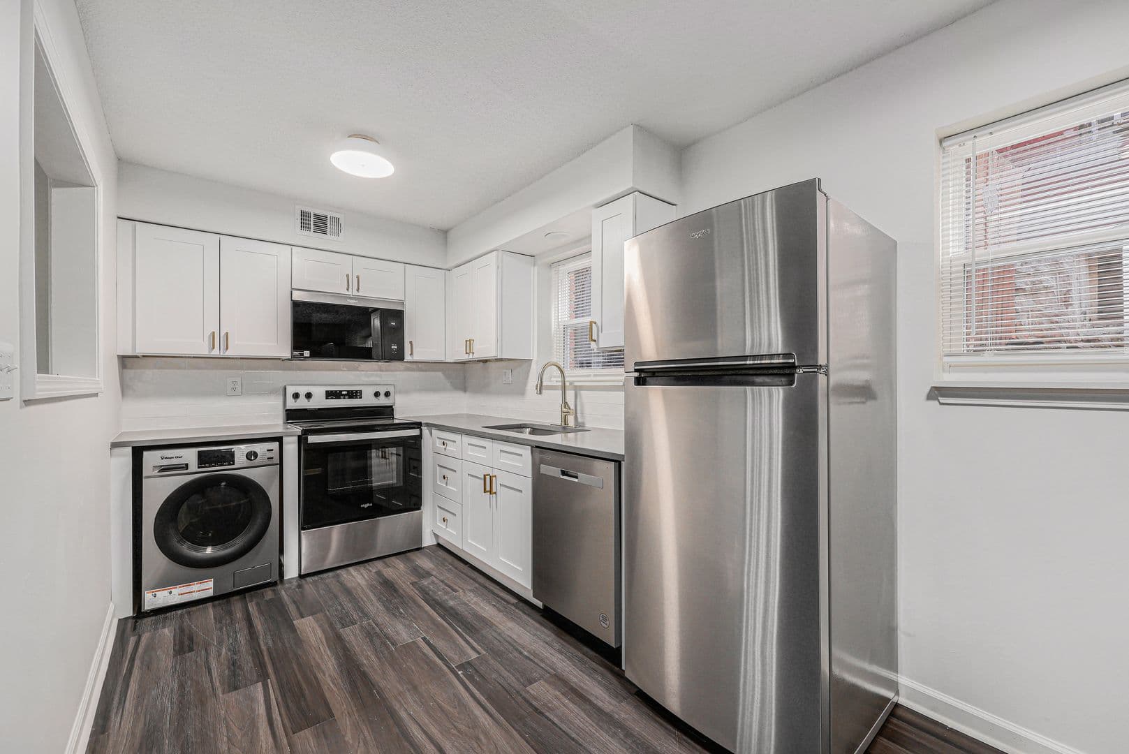 Kansas City Apartment: 4011 McGee St
