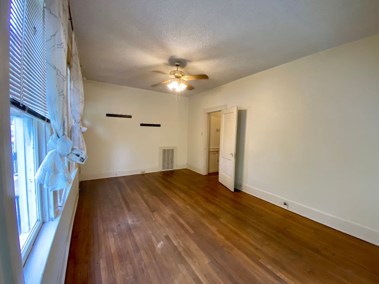 Austin Multiplex: 1103 W 22nd St