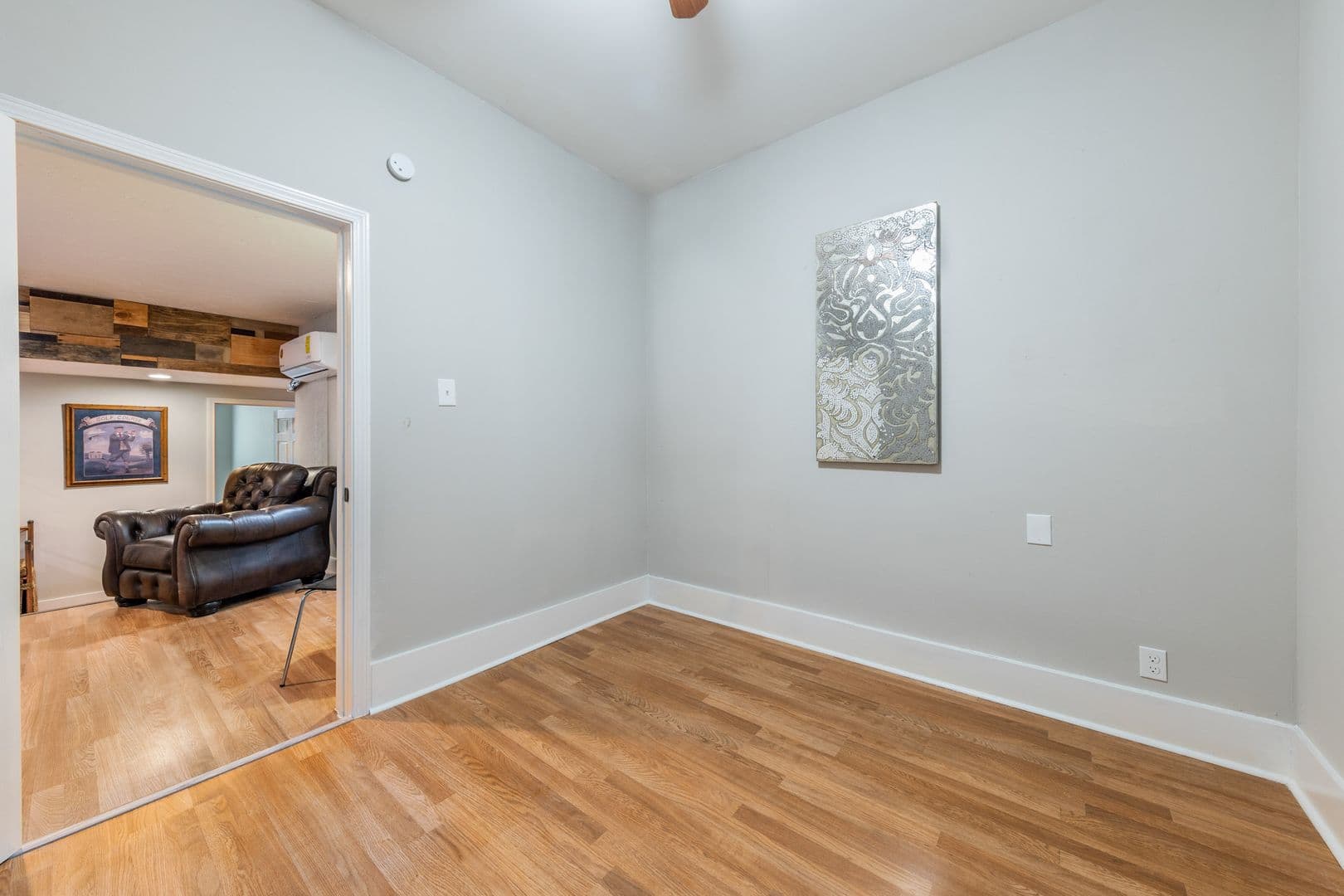 Austin House: 2511 San Gabriel St