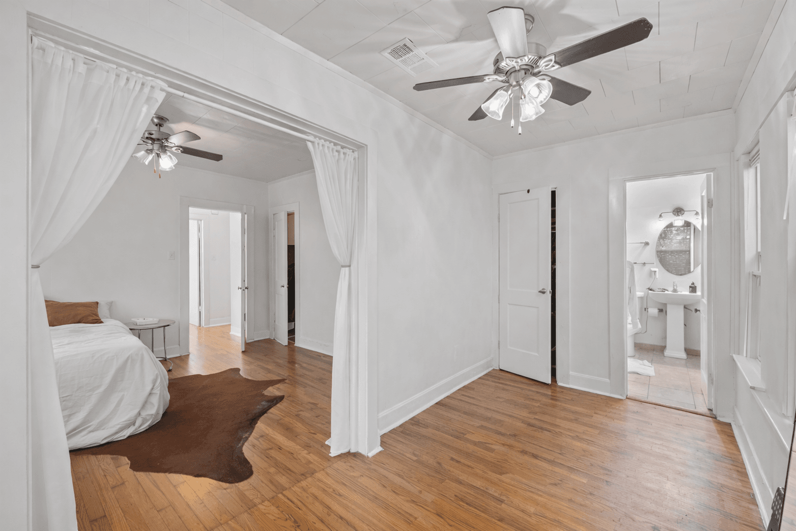 Austin Apartment: 1202 E. 29th St - #C