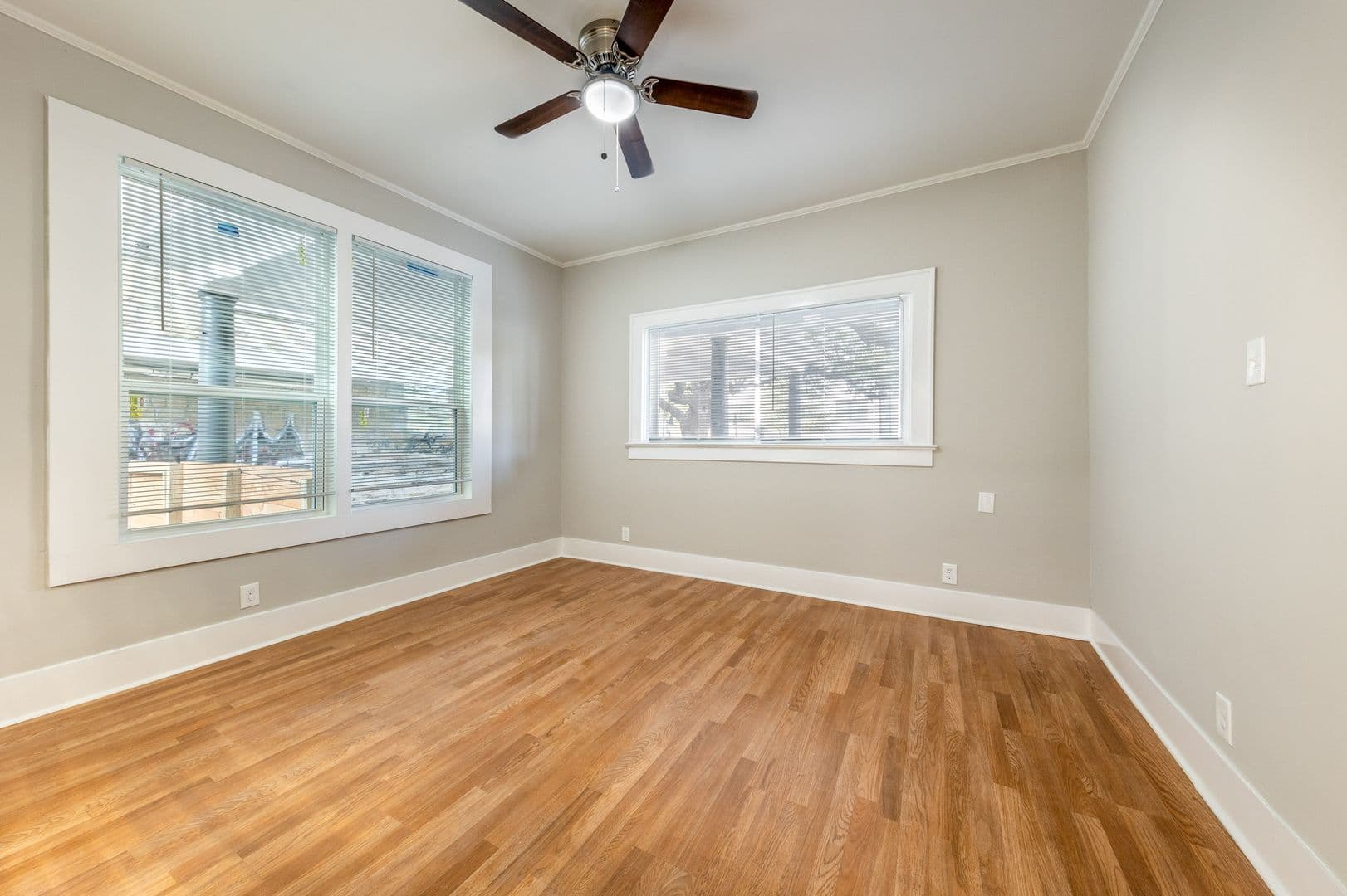 Austin House: 2511 San Gabriel St