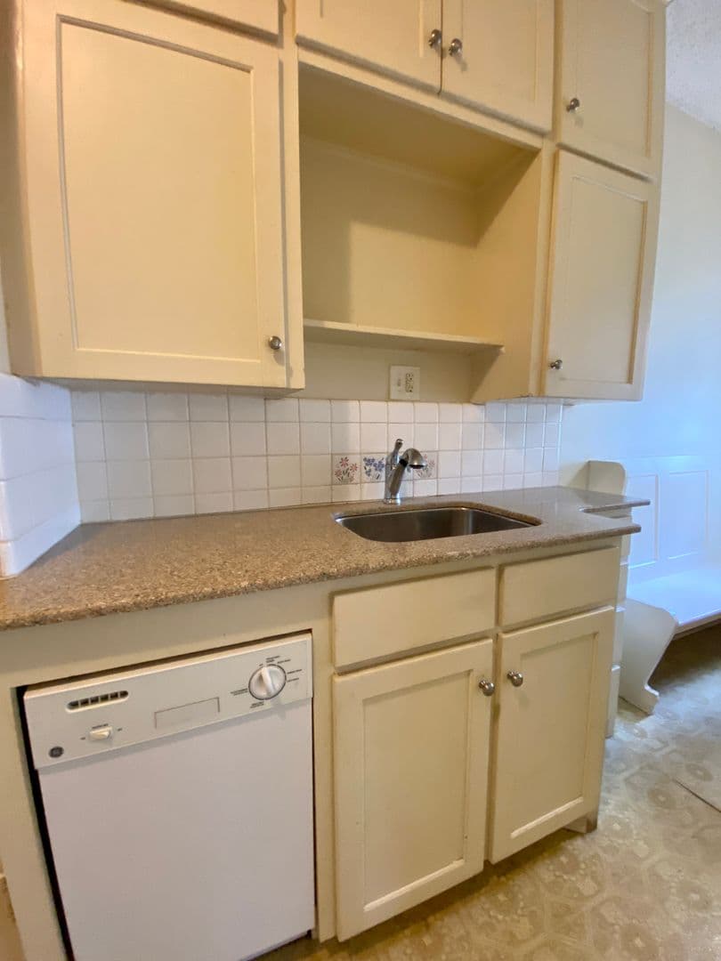Austin Multiplex: 1103 W 22nd St