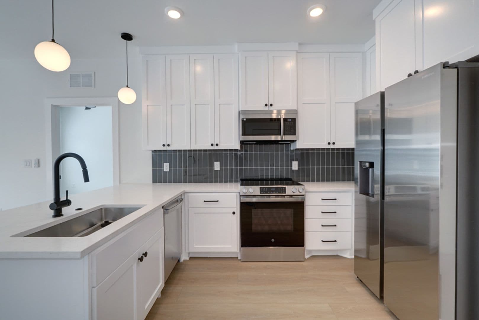 Austin Apartment: 3000 Duval St