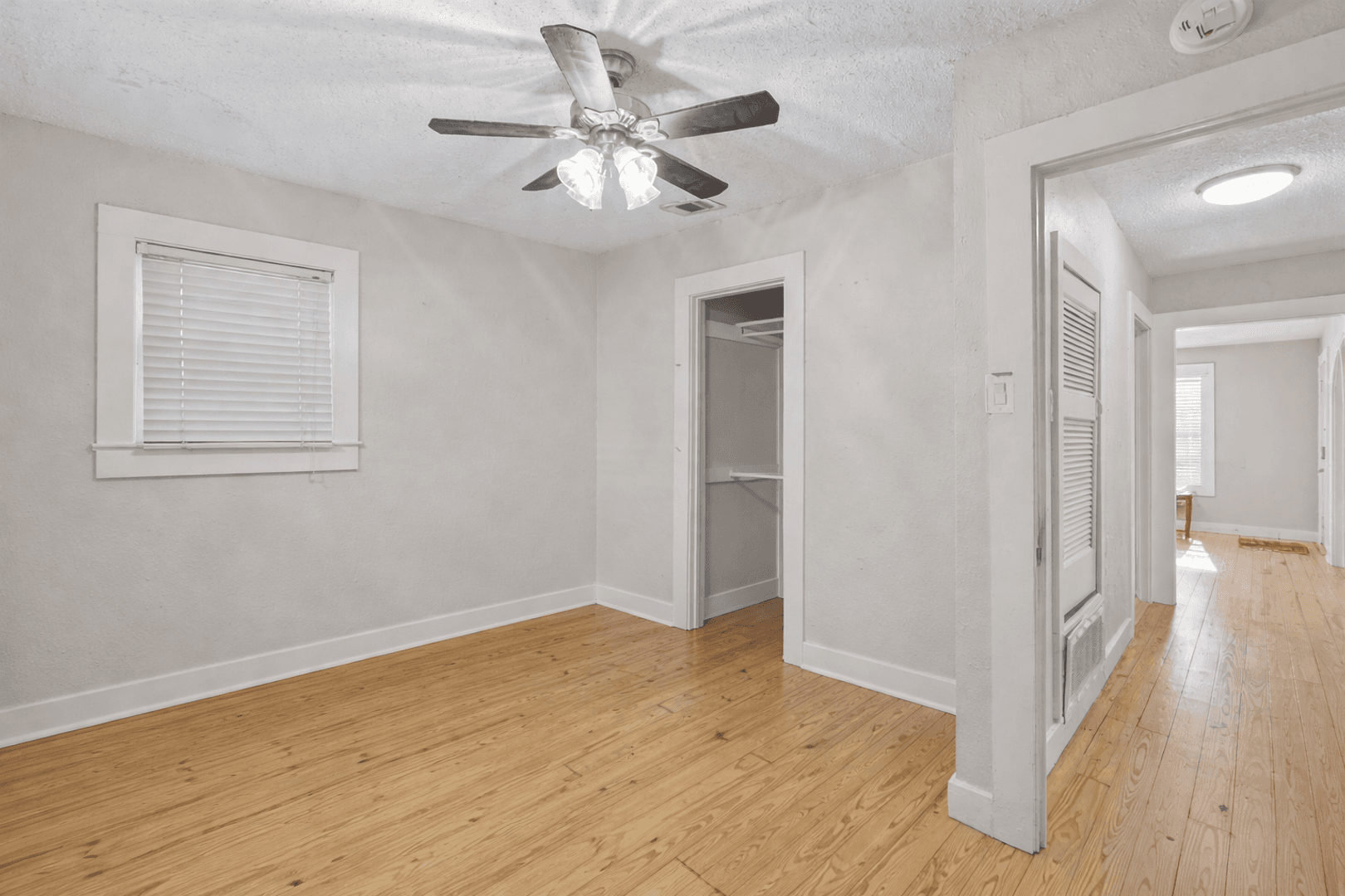 Austin Apartment: 1202 E. 29th St - #A