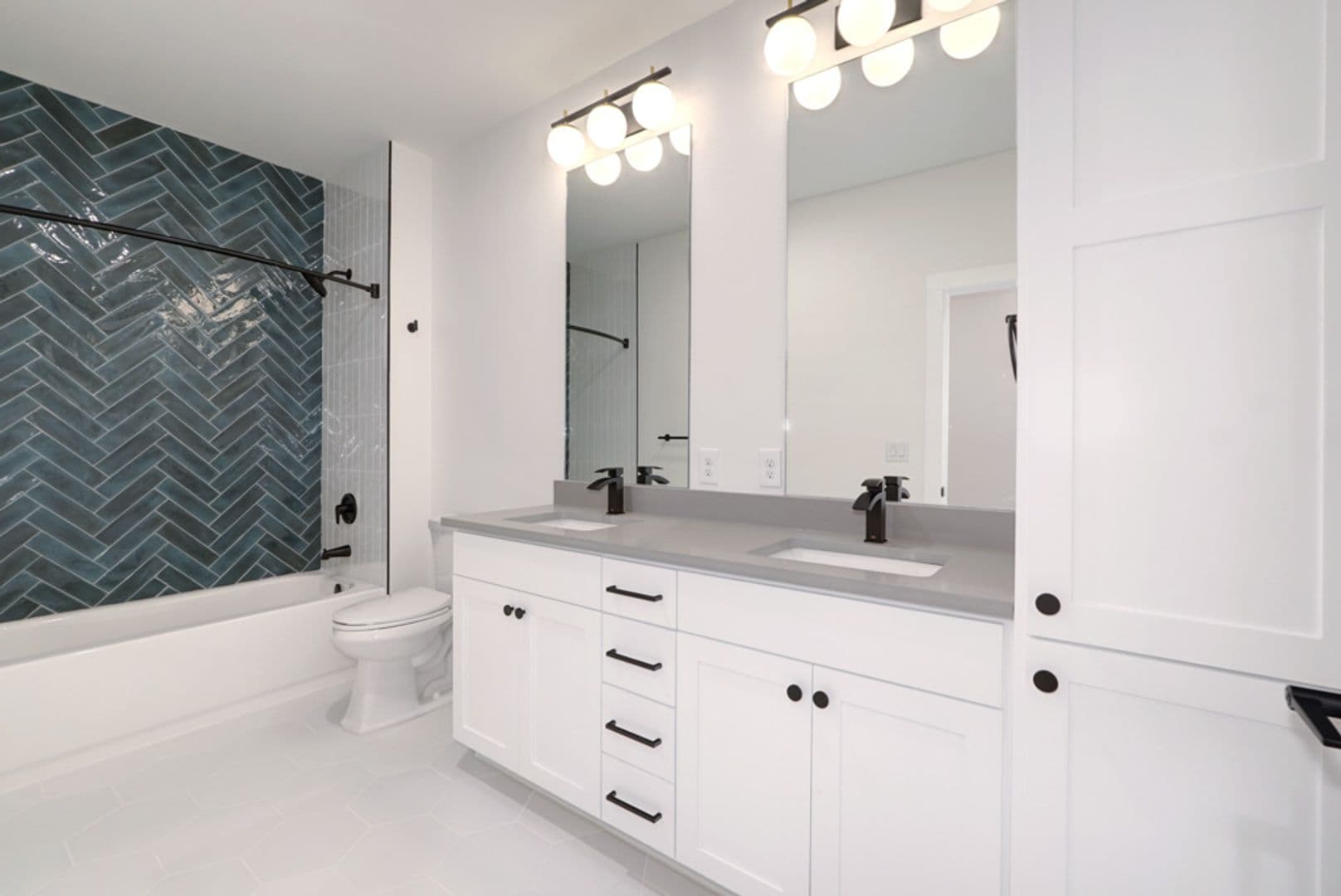 Austin Apartment: 3000 Duval St