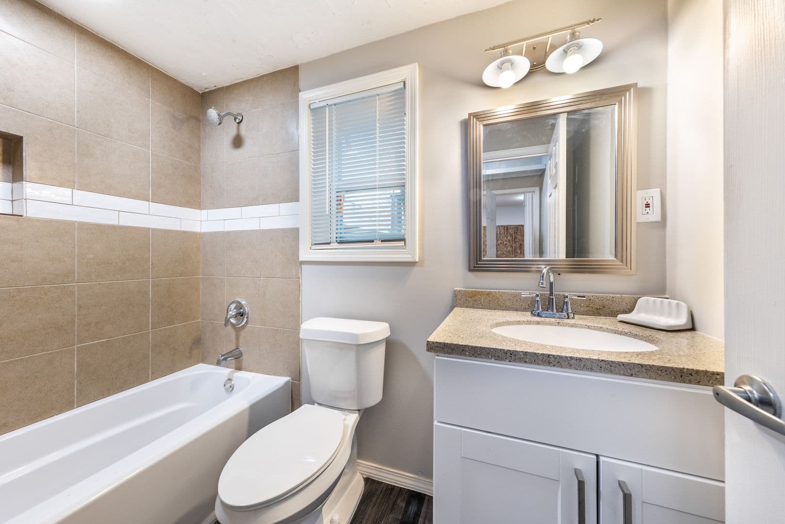 Austin House: 2511 San Gabriel St