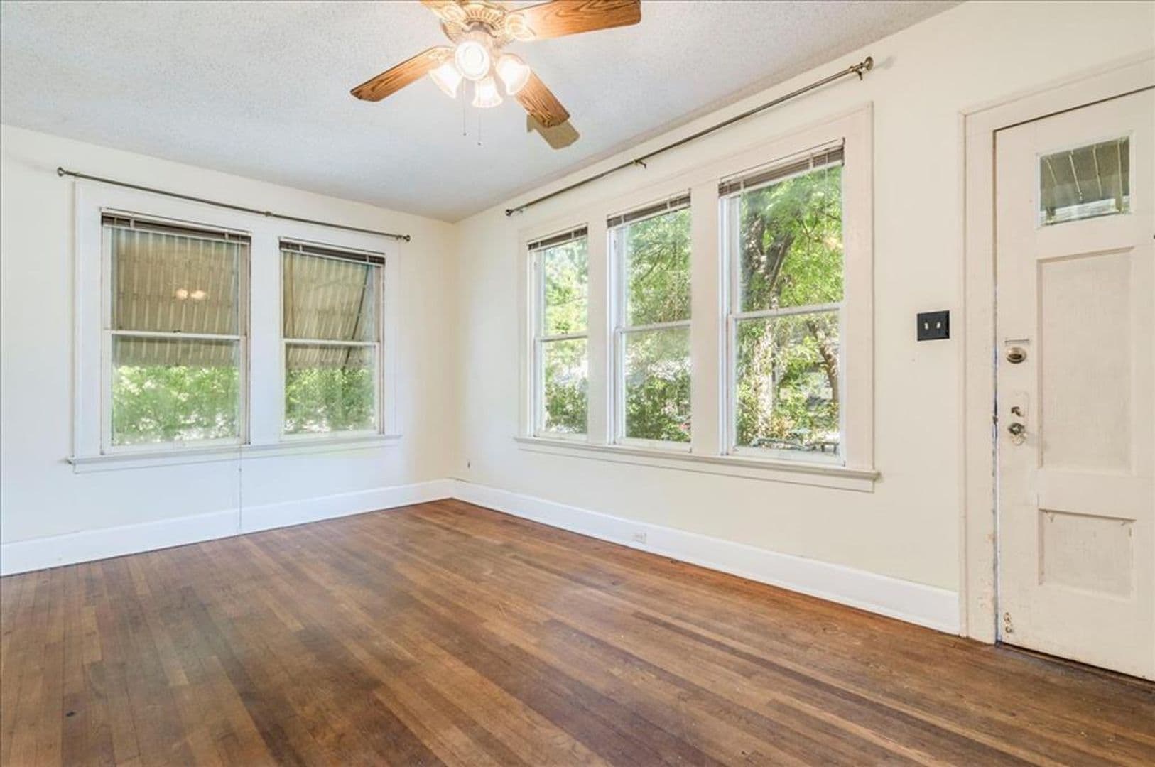 Austin Multiplex: 1103 W 22nd St