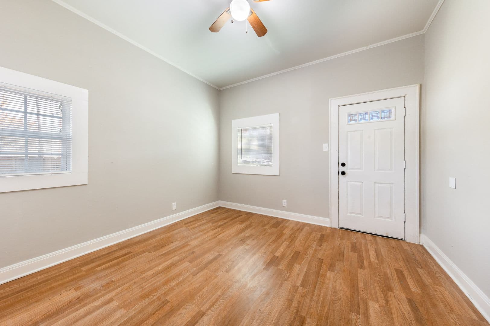 Austin House: 2511 San Gabriel St