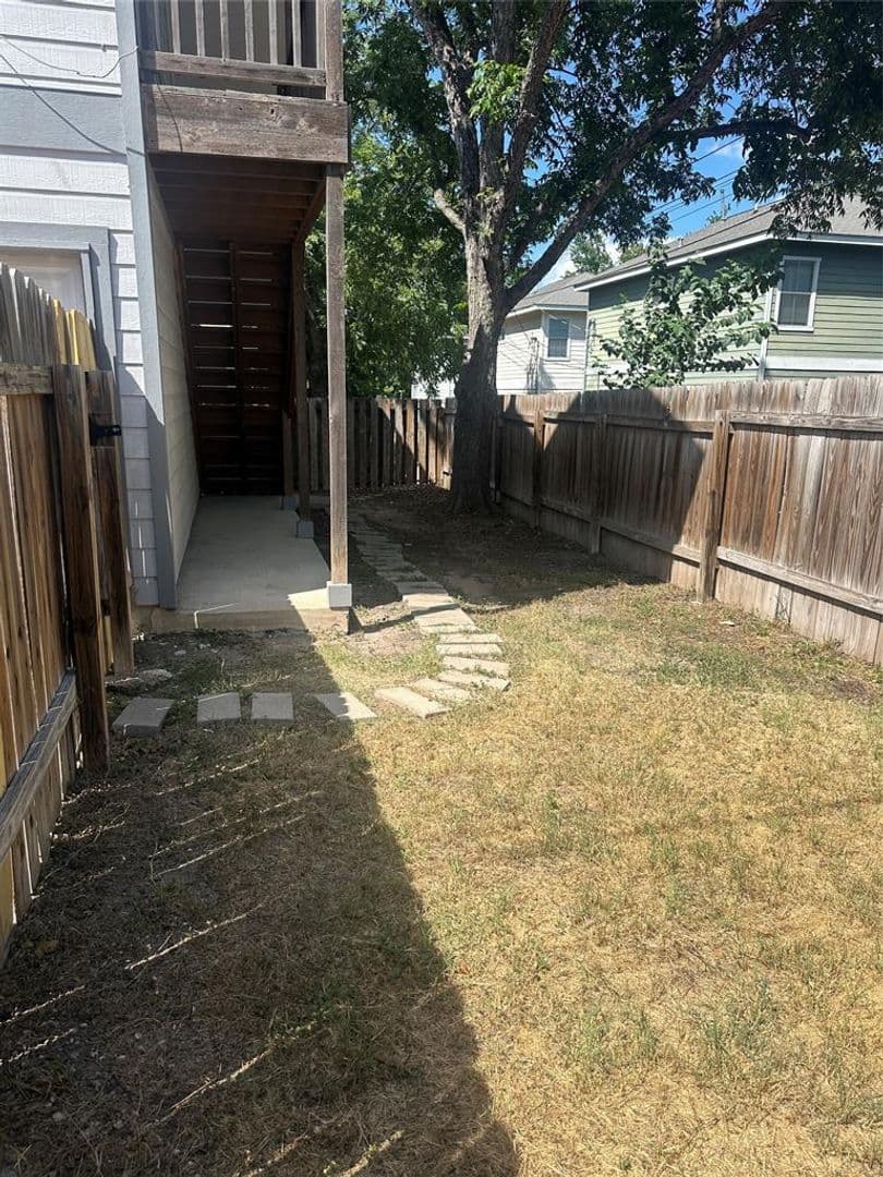 Austin House: 5401 Evans B