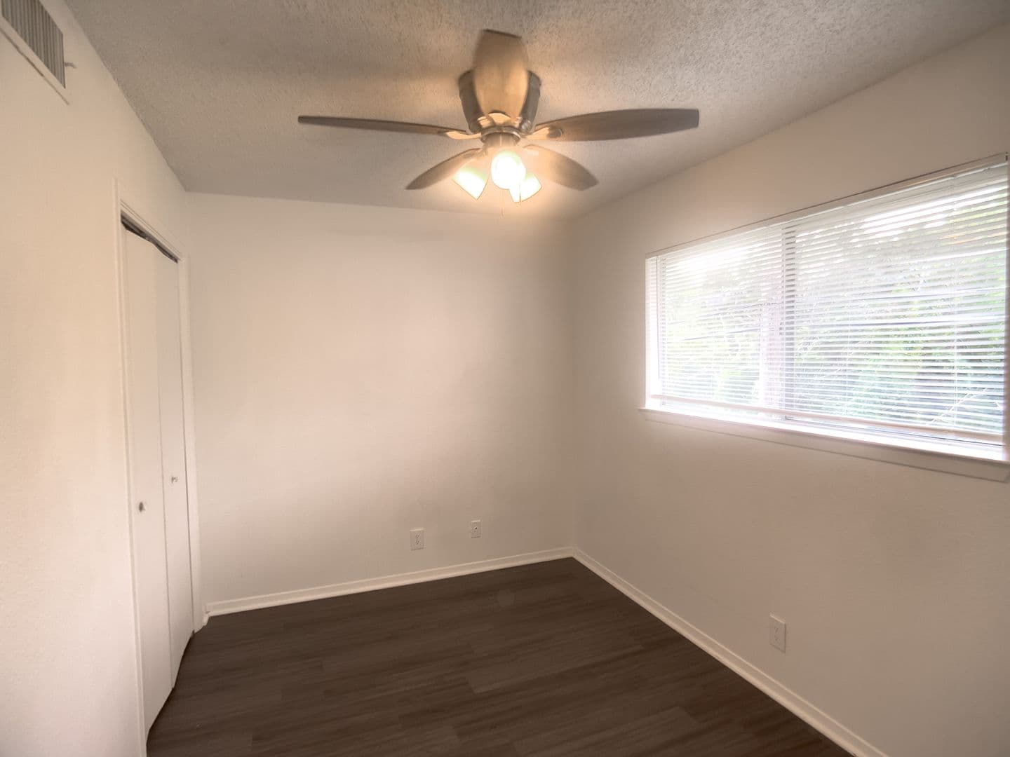 Austin Apartment: 2627 Jones Rd