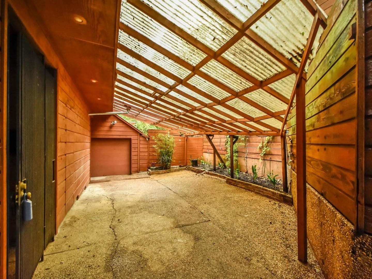 Austin House: 800 Leonard St