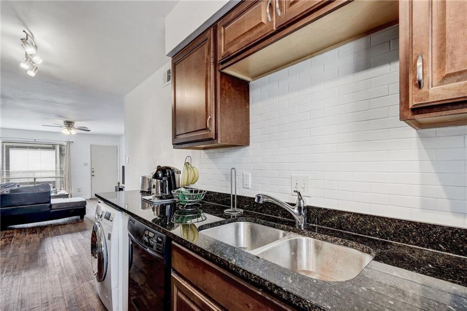Austin Apartment: 2200 San Gabriel