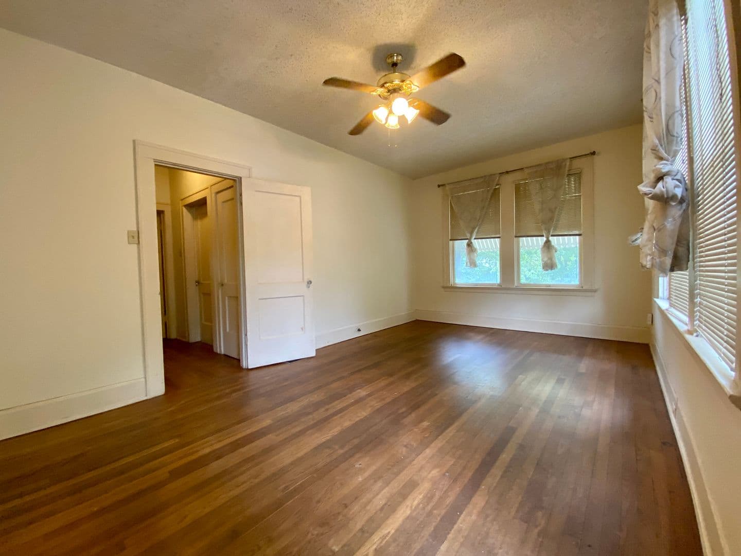 Austin Multiplex: 1103 W 22nd St