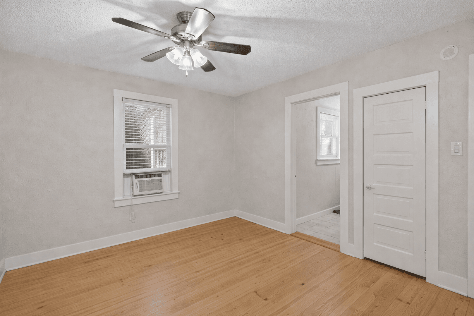 Austin Apartment: 1202 E. 29th St - #C
