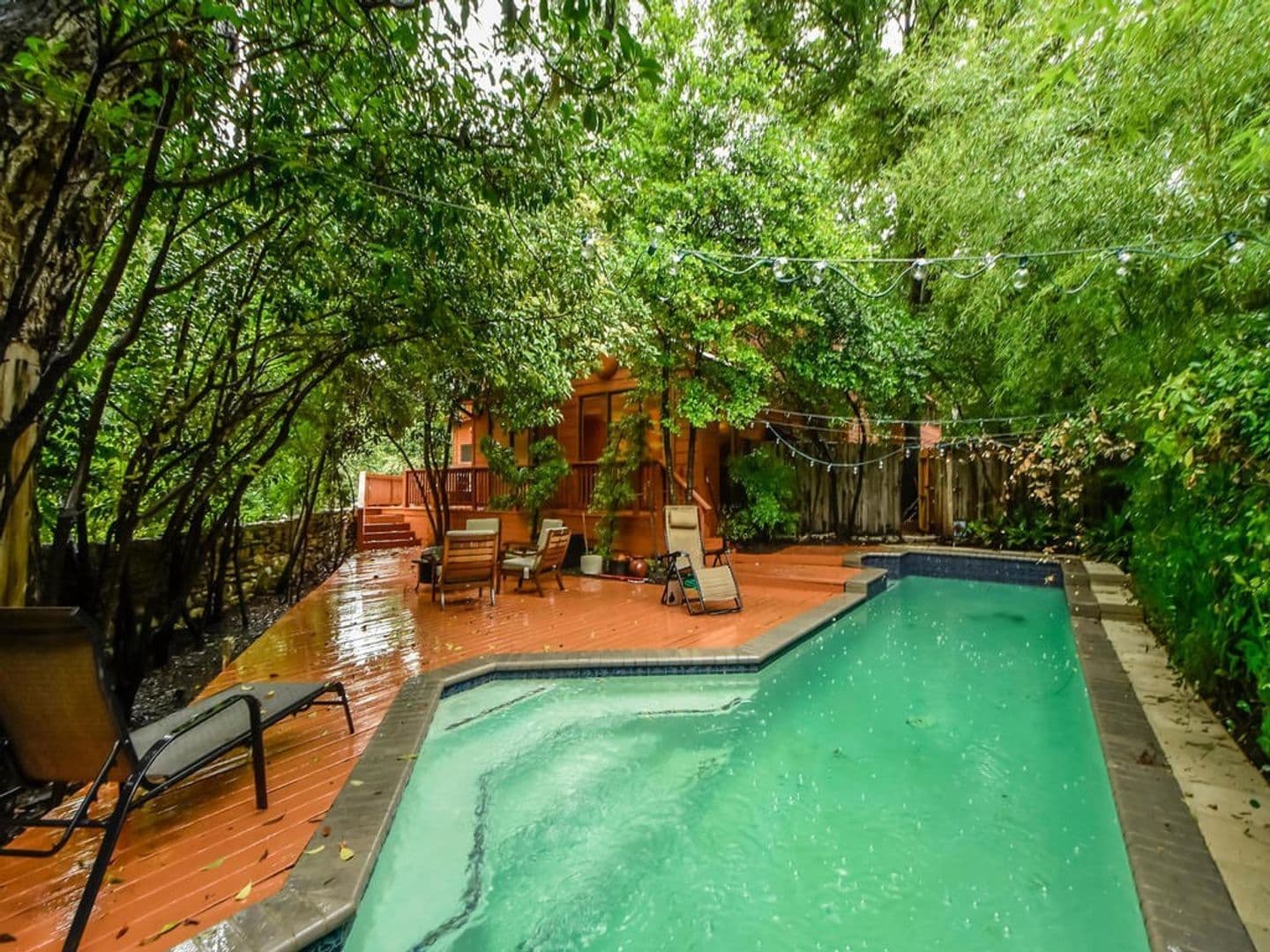 Austin House: 800 Leonard St