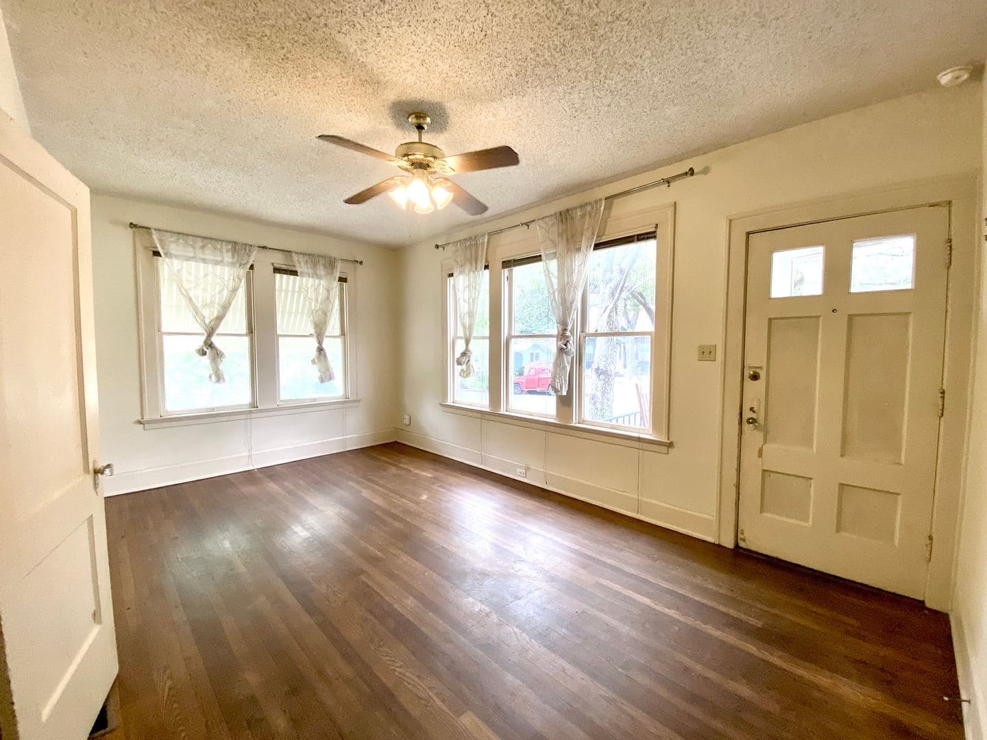 Austin Multiplex: 1103 W 22nd St