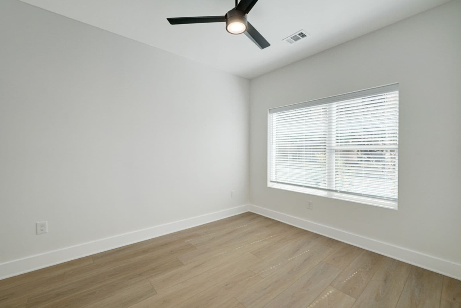 Austin Apartment: 3000 Duval St
