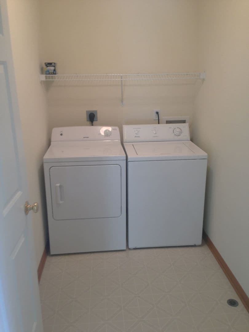 Johnson Creek Apartment: 101 Deer Crossing
