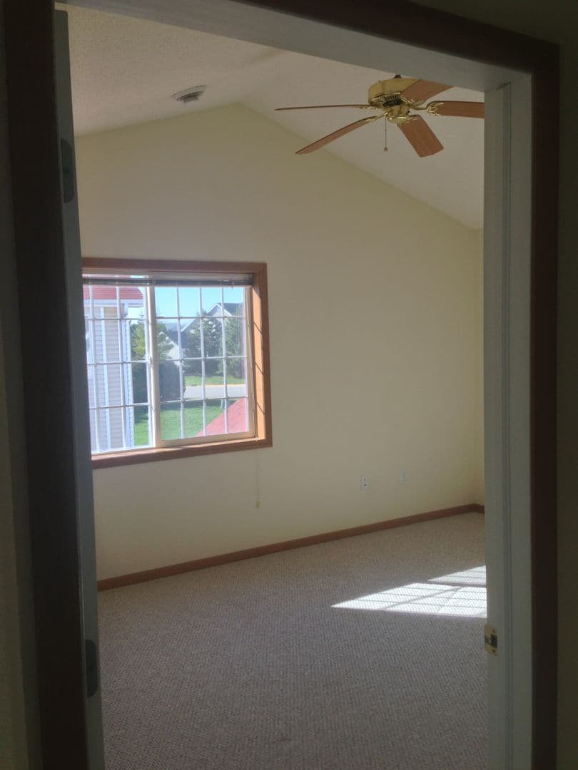 Johnson Creek Apartment: 101 Deer Crossing