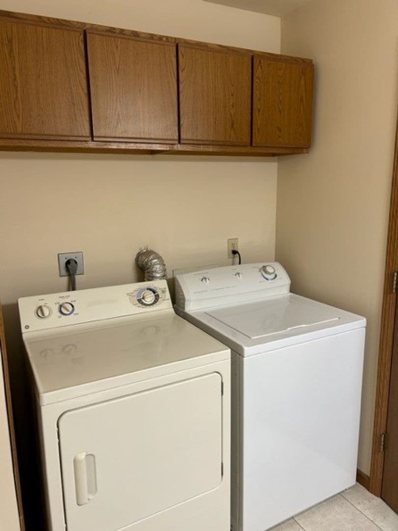 Oconomowoc Apartment: 420 Bolson Drive