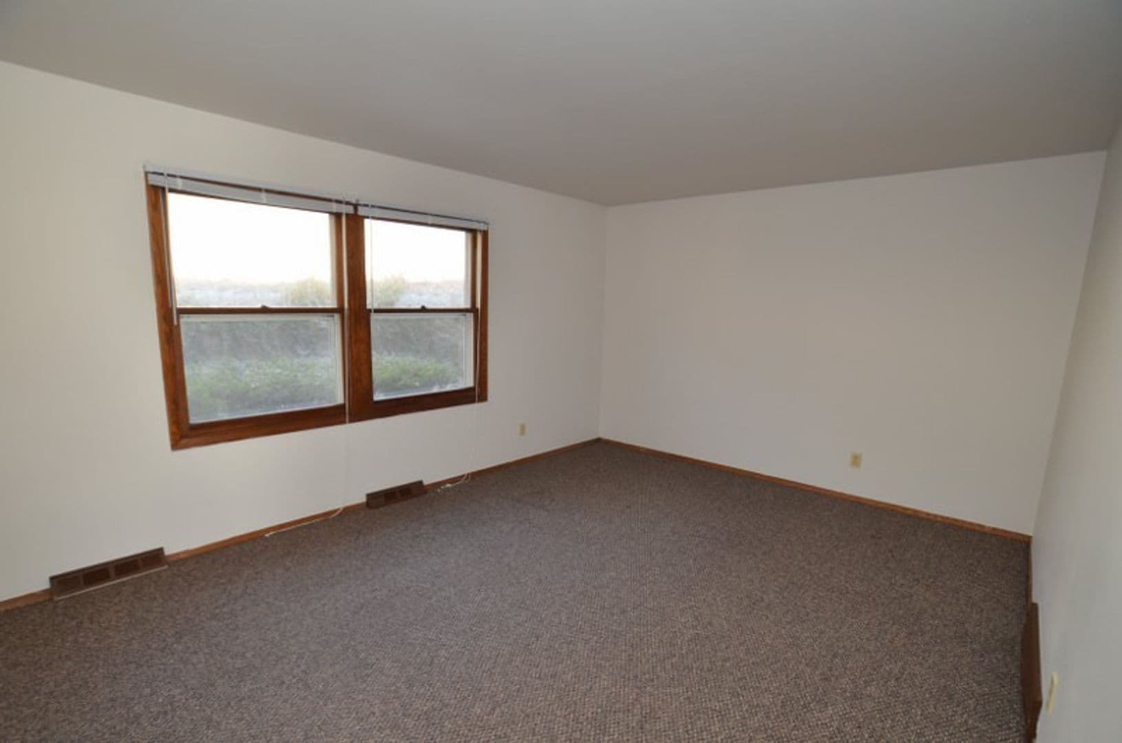 Hartland Apartment: 609 - 667 Ridgeway Drive