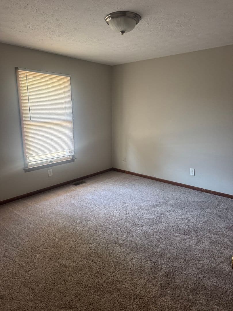 Terre Haute Apartment: 4301 S 6th Street