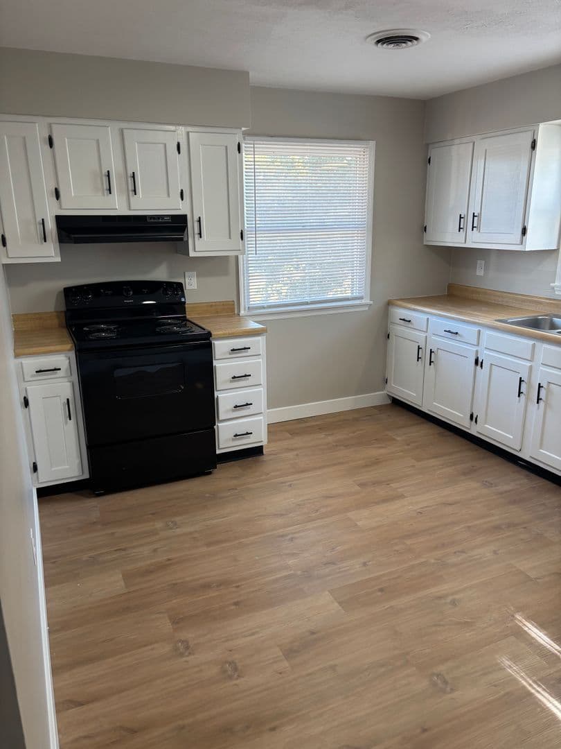 Terre Haute Apartment: 4301 S 6th Street