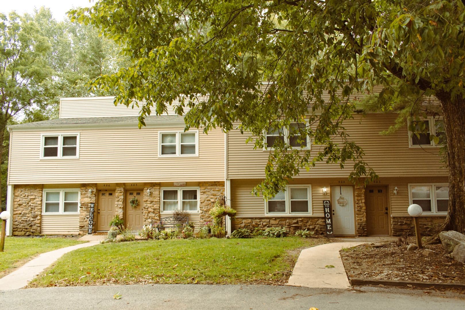 Kokomo Apartment: 300 E 261 S