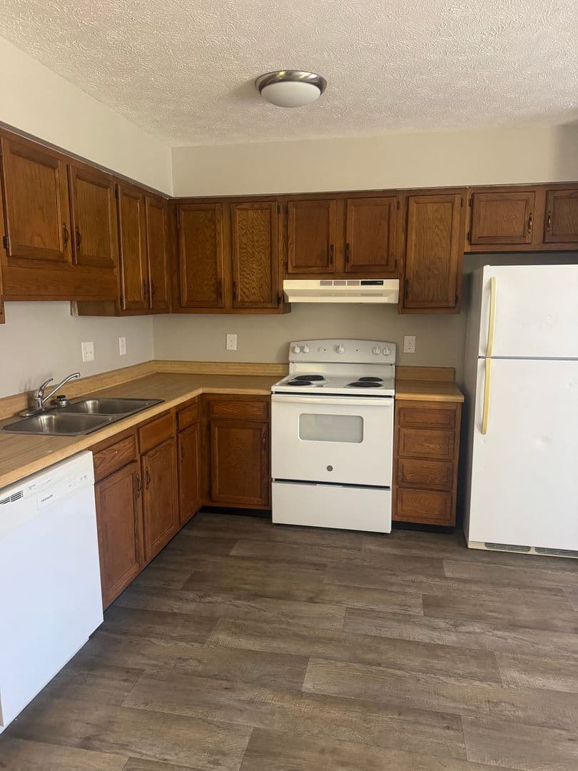 Terre Haute Apartment: 4301 S 6th Street