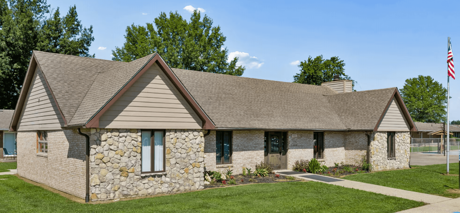 Terre Haute Apartment: 4301 S 6th Street