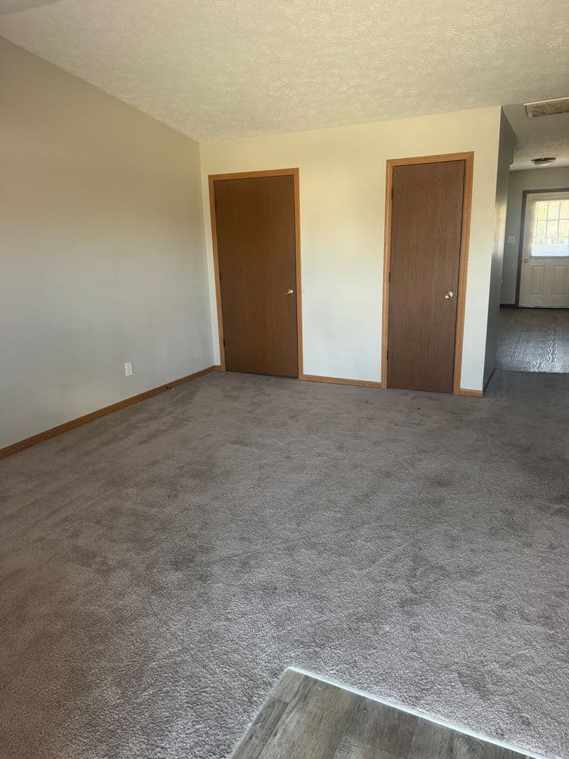 Terre Haute Apartment: 4301 S 6th Street