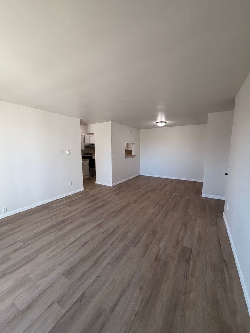 Aurora Apartment: 106 108 109 111 Dewer St. & 119-125 5th St.